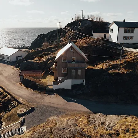 Holiday home Hamnoy Horizon